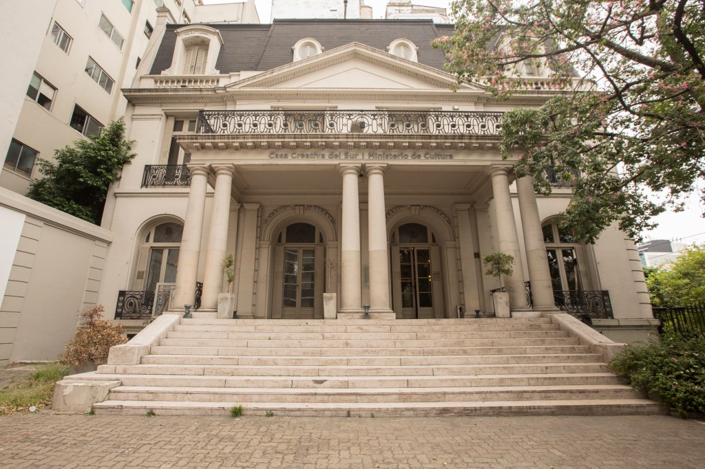 Nueva baja en el Ministerio de Capital Humano: Renunció la directora del edificio 