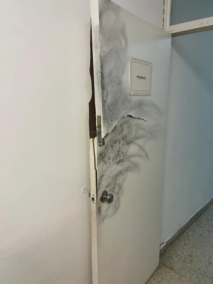 Tres personas detenidas por el ataque a la sede central de la&nbsp;UCR