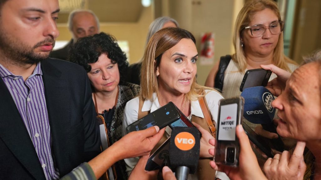 Amalia Granata criticó la nueva medida de Pullaro: “¿Qué beneficio tiene para los santafesinos sumar 228 cargos en el Poder&nbsp;Ejecutivo?”