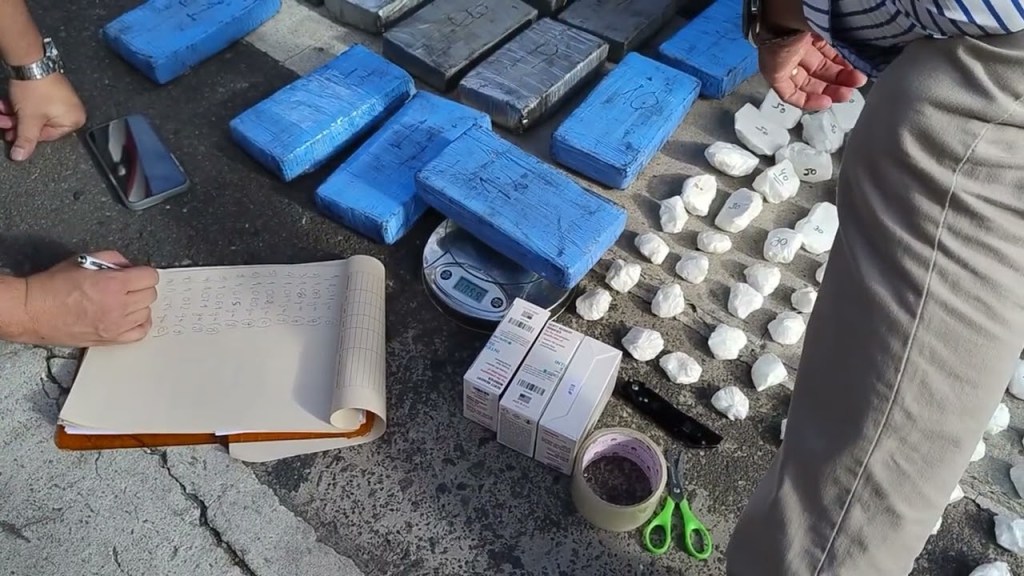 Detienen a mujer peruana con más de 17 kilos de cocaína en&nbsp;Almagro