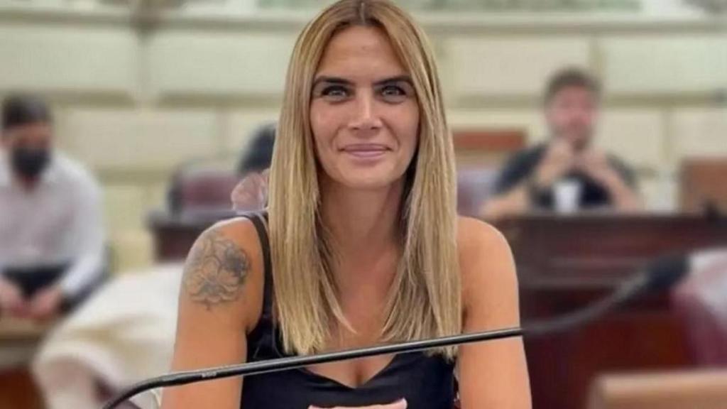 Amalia Granata: “Los senadores tienen sueldos millonarios que cuestan lo mismo que 300 maestros por&nbsp;mes”