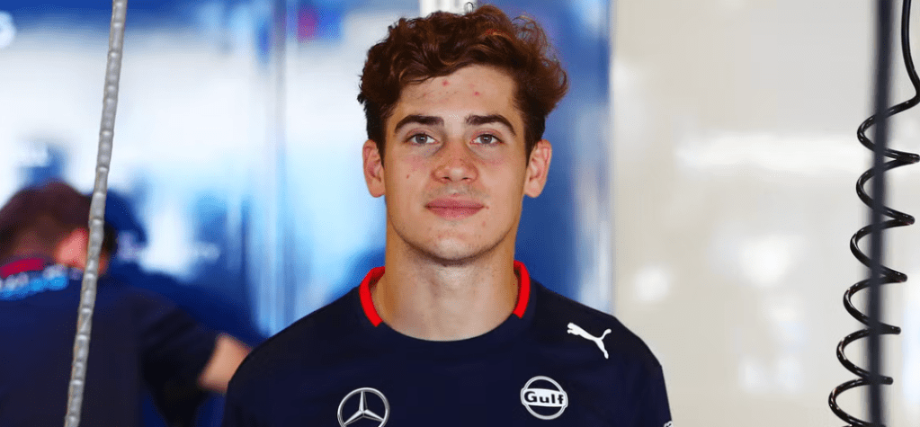 Colapinto disfruta de las motos de agua con el hijo de Briatore antes del Gran Premio de&nbsp;Singapur