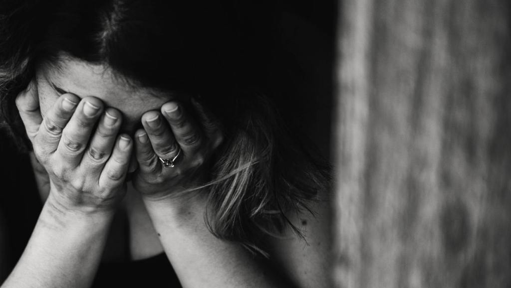 La llegada de inmigrantes de origen magrebí dispara las denuncias por homofobia y violencia machista: “Conviven valores que chocan y eso se siente en la&nbsp;calle”