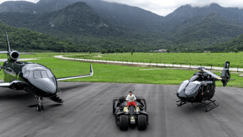 Jet privado, helicóptero y un “Batimóvil”: los vehículos de lujo que Neymar mostró en&nbsp;redes